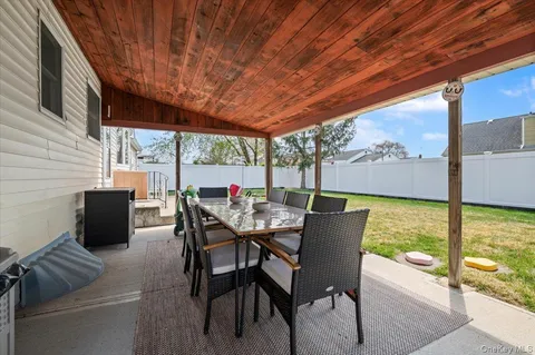 $799,000 | 340 North Boston Avenue, Massapequa, NY 11758