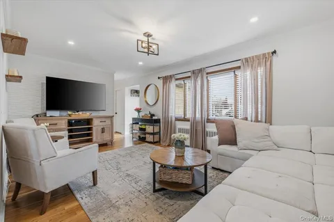 $799,000 | 340 North Boston Avenue, Massapequa, NY 11758