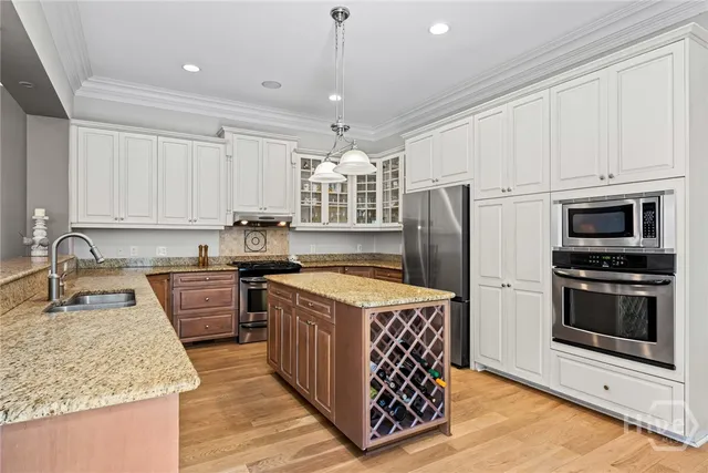 $749,900 | 9 Turnbull Lane, Savannah, GA 31410