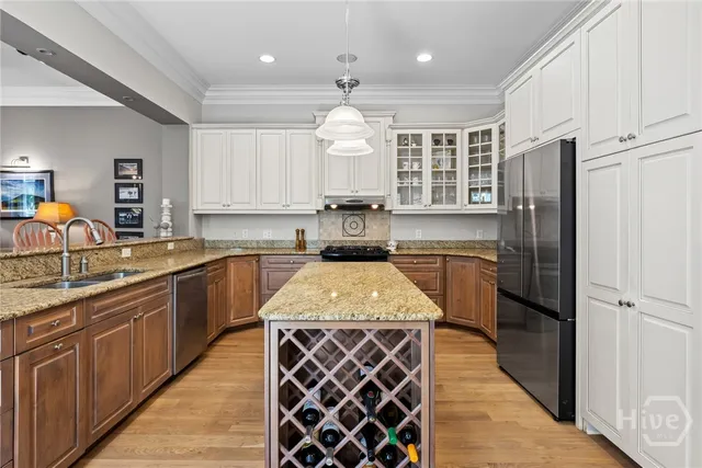 $749,900 | 9 Turnbull Lane, Savannah, GA 31410