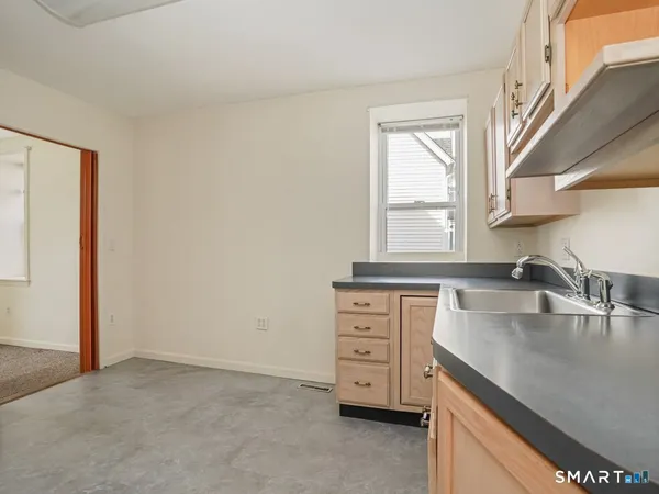 $1,500 | 25 Old Stratfield Road, Fairfield, CT 06825