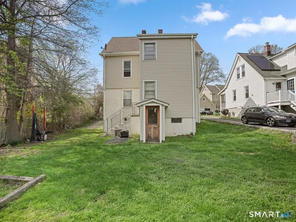 $1,500 | 25 Old Stratfield Road, Fairfield, CT 06825