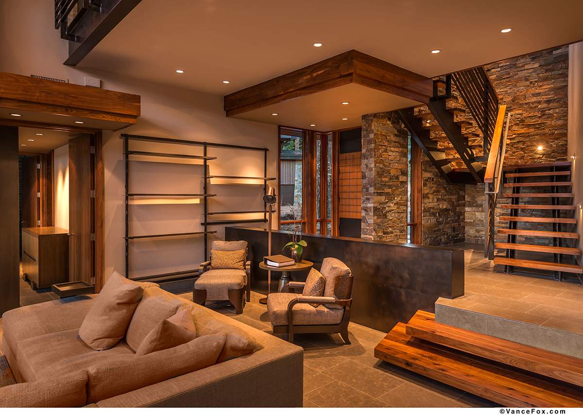 10507 Kaweah Circle Truckee, CA 96161 - Photo 8 of 10 a livingroom with furniture and a projector