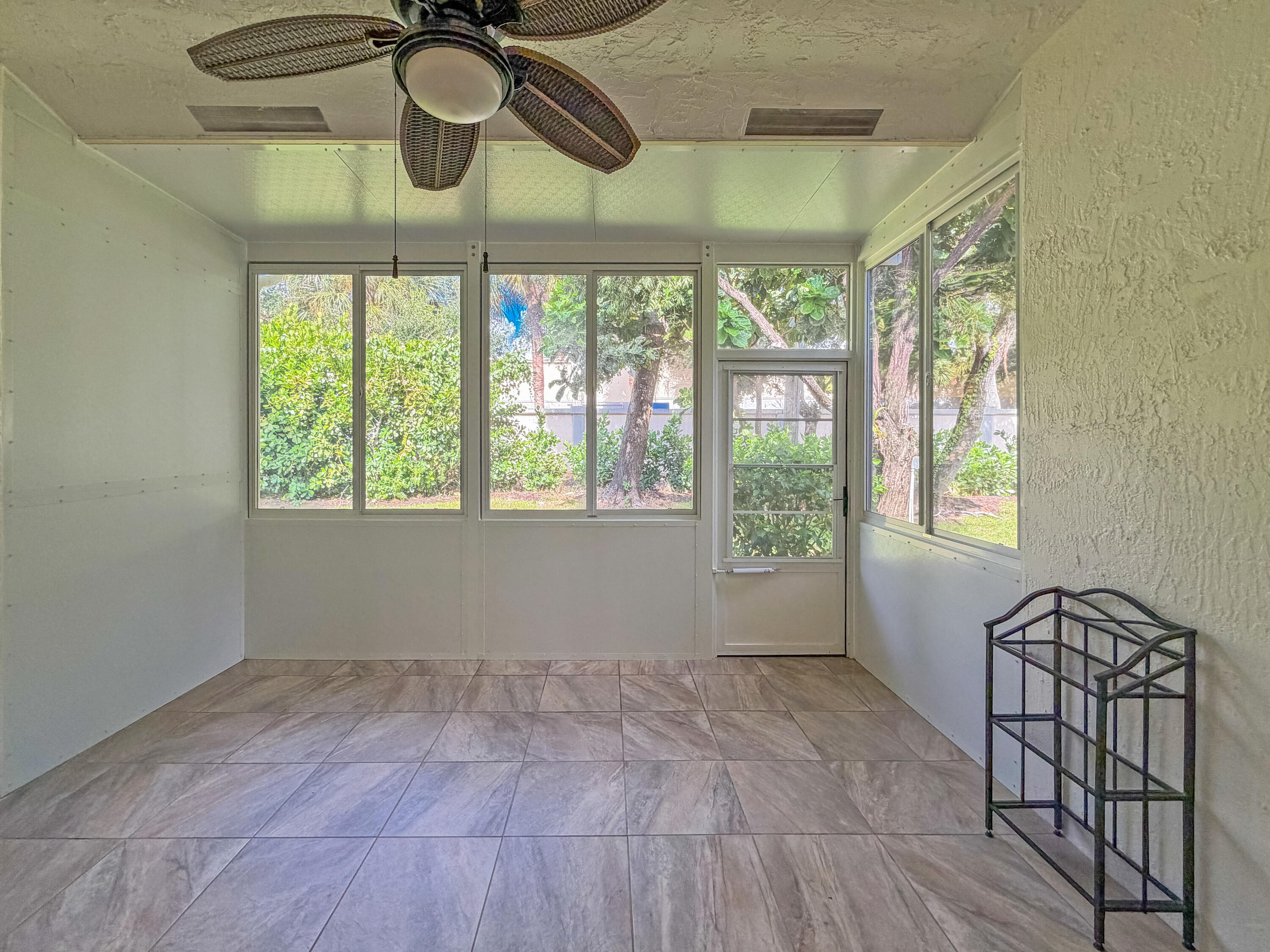 15191 Ixora Road Delray Beach, FL 33484 - Photo 19 of 25 002-001-15191 Ixora Rd Jody-3000x2250