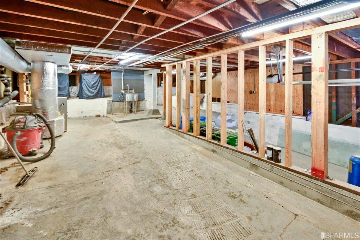 334 Holladay Avenue San Francisco, CA 94110 - Photo 24 of 36 a view of a storage room