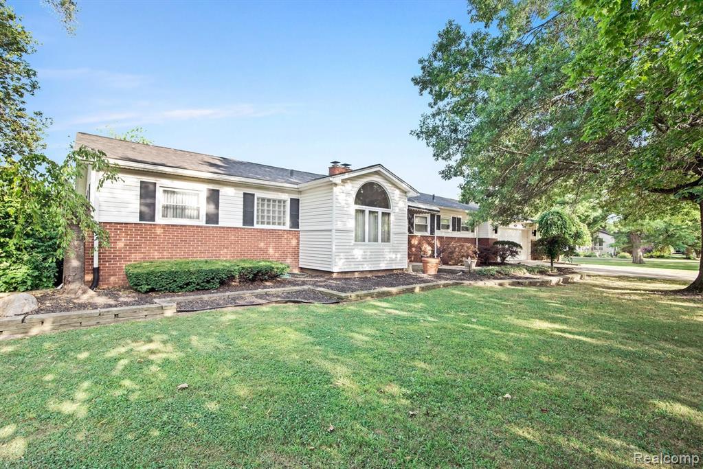 3775 South Canton Center Road Canton, MI 48188 - Photo 4 of 51