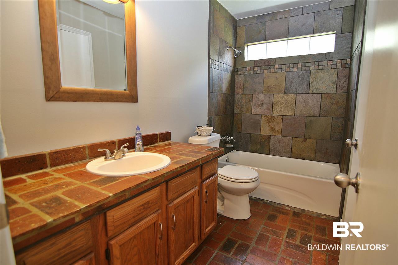 831 Copperfield Drive South Mobile, AL 36608 - Photo 17 of 24 Guest