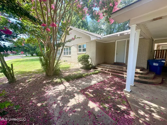 $340,000 | 609 South 5th Avenue, Cleveland, MS 38732