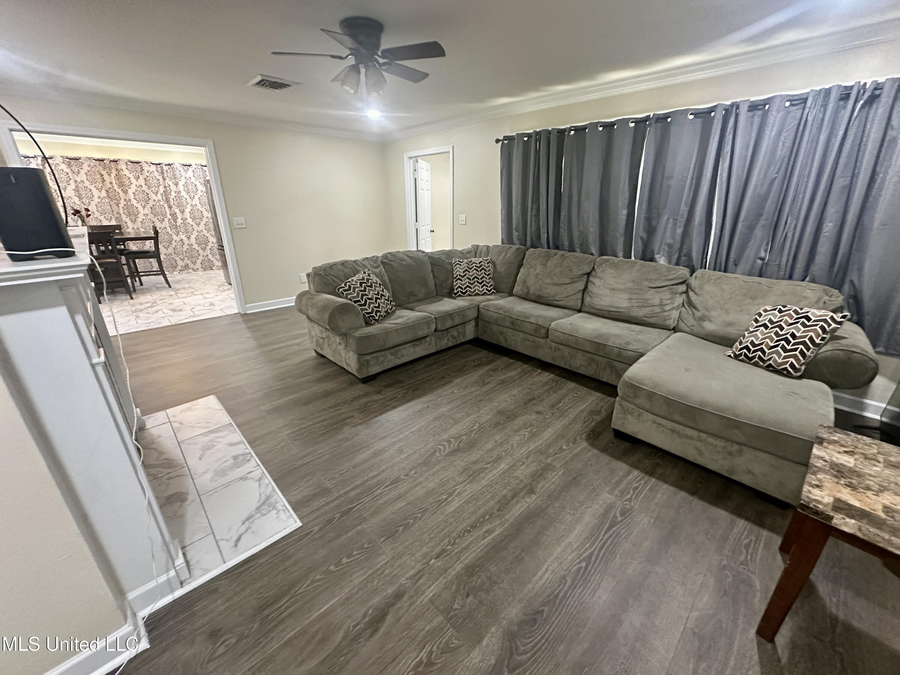 609 South 5th Avenue Cleveland, MS 38732 - Photo 9 of 19 IMG_0848