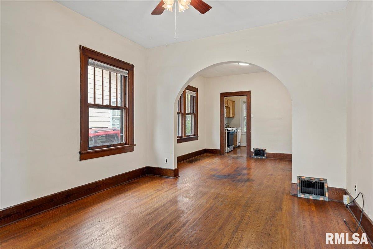 1512 South State Street Springfield, IL 62704 - Photo 4 of 24 Gallery Image 4
