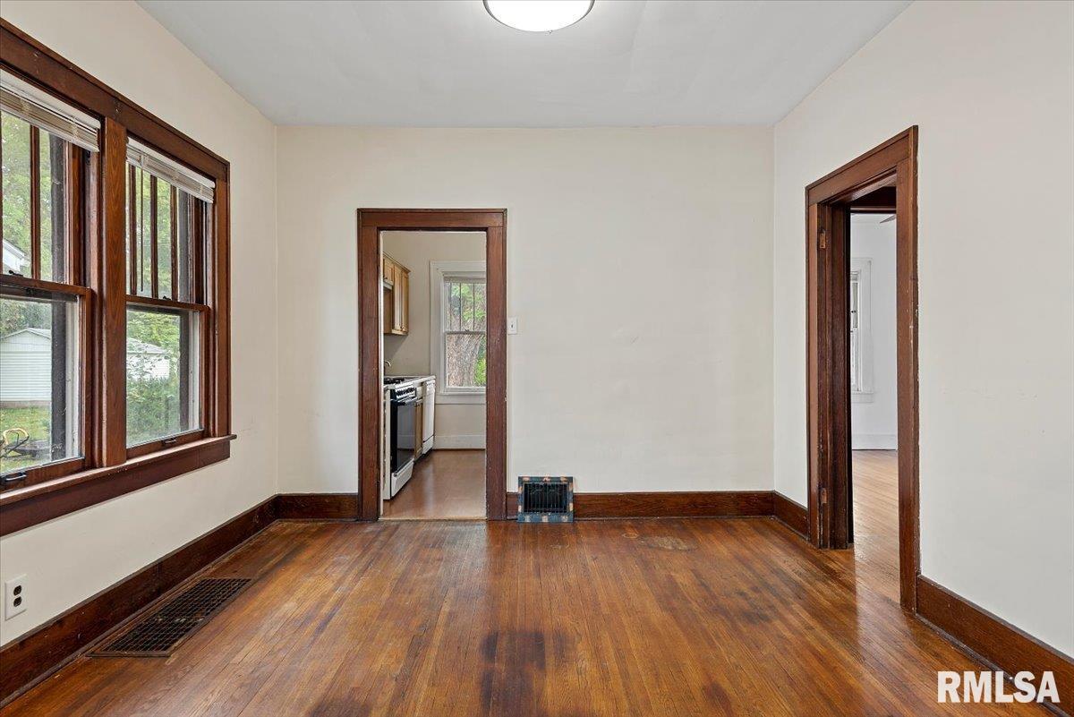 1512 South State Street Springfield, IL 62704 - Photo 7 of 24 Gallery Image 7