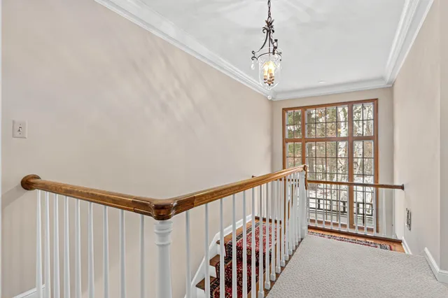 $1,100,000 | 2 Crocus Lane, North Oaks, MN 55127