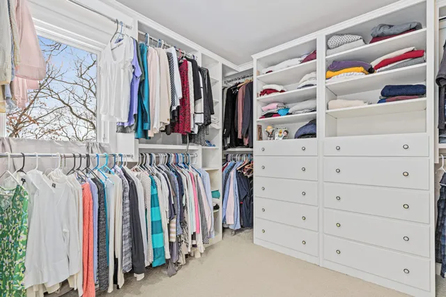 $1,100,000 | 2 Crocus Lane, North Oaks, MN 55127