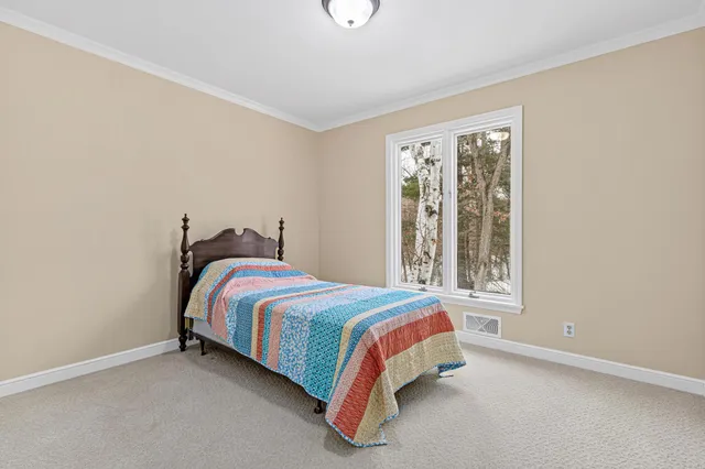 $1,100,000 | 2 Crocus Lane, North Oaks, MN 55127