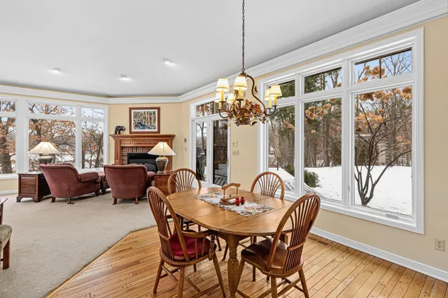 $1,100,000 | 2 Crocus Lane, North Oaks, MN 55127