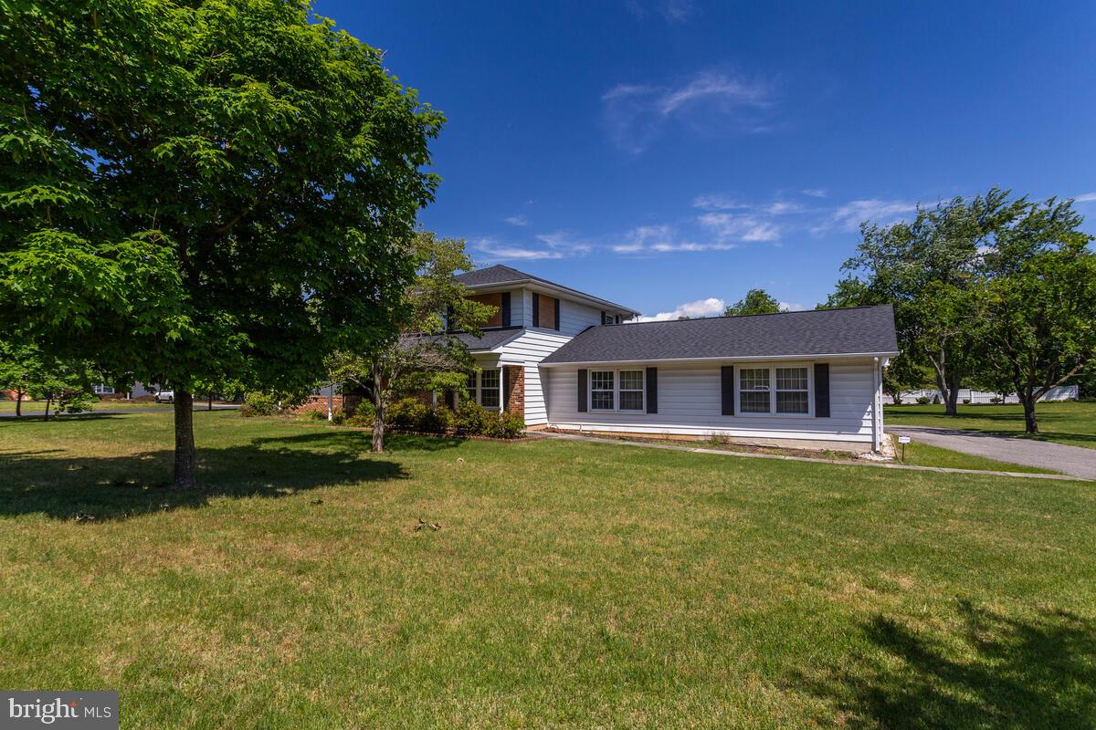 370 River Road Arnold, MD 21012 - Photo 3 of 33 Gallery Image 3