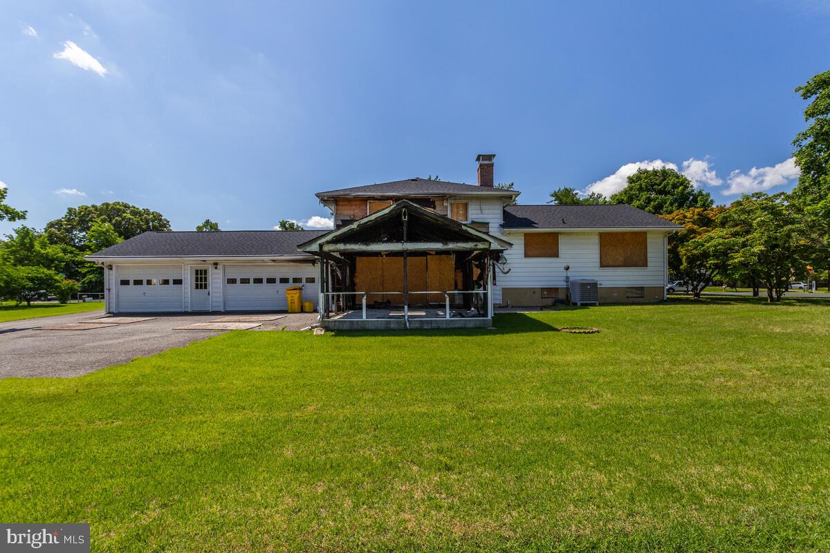370 River Road Arnold, MD 21012 - Photo 5 of 33 Gallery Image 5