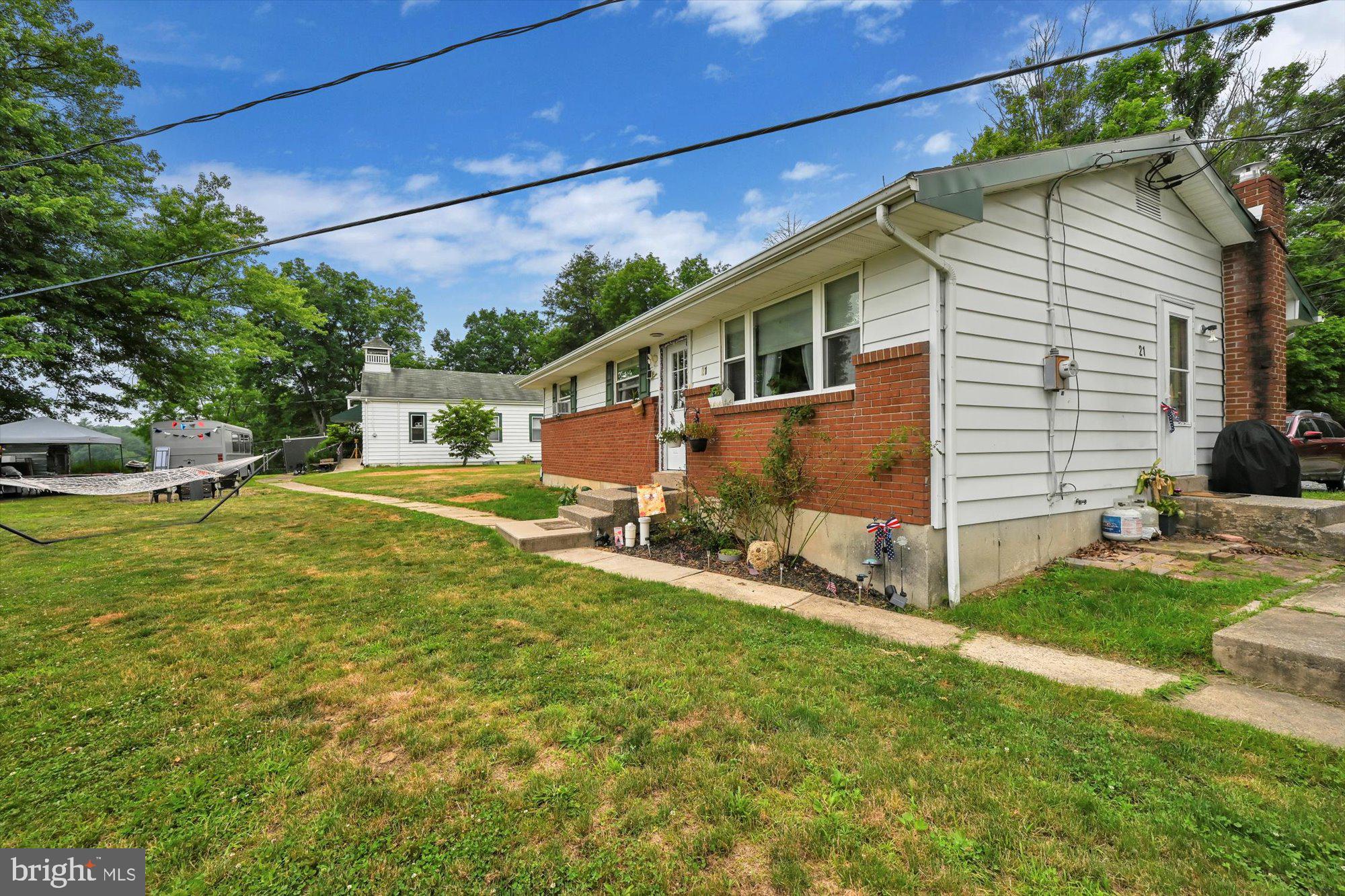 19-21 Llewellyn Road Pottsville, PA 17901 - Photo 3 of 28