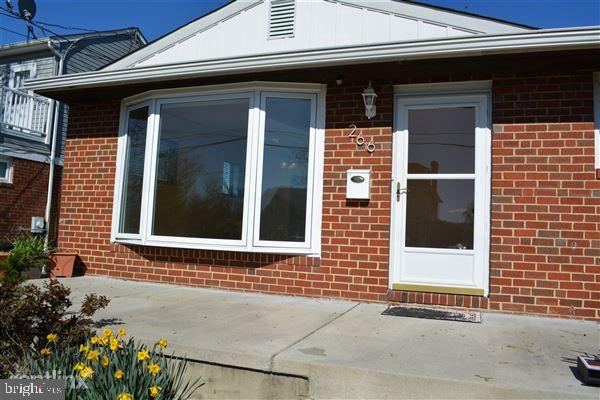 266 Carroll Road Pasadena, MD 21122 - Photo 2 of 25 Gallery Image 2