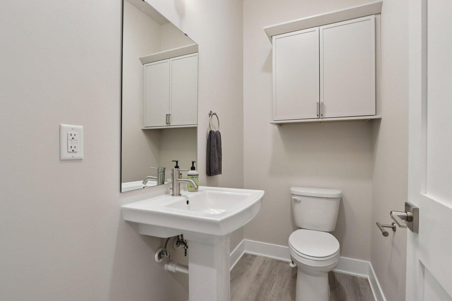 405 Falcon Ridge Drive, Unit 16 Burlington, WI 53105 - Photo 14 of 33 1:2 Bath