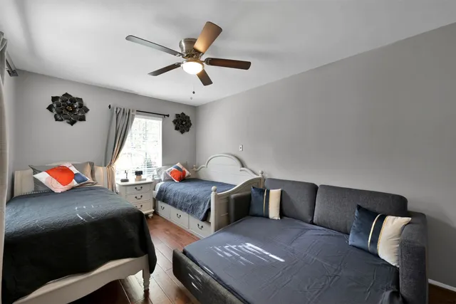 $4,100 | 17 Kittiwake Court, Spring, TX 77380