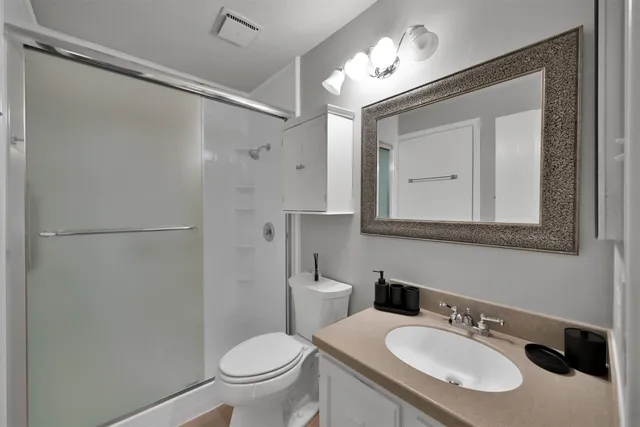 $4,100 | 17 Kittiwake Court, Spring, TX 77380