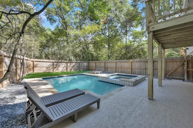 $4,100 | 17 Kittiwake Court, Spring, TX 77380