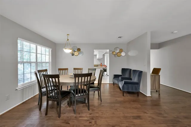 $4,100 | 17 Kittiwake Court, Spring, TX 77380