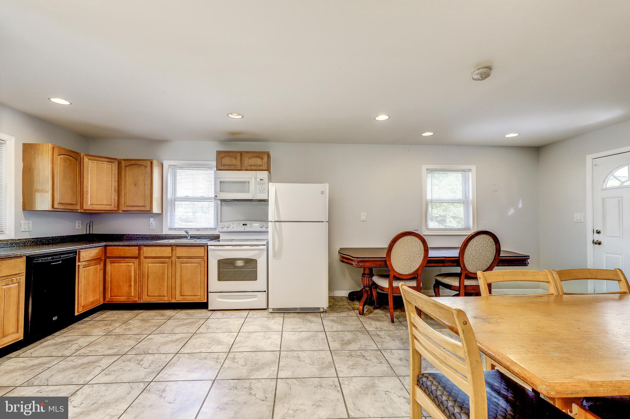 13617 Dumfries Road Manassas, VA 20112 - Photo 14 of 38 Gallery Image 14