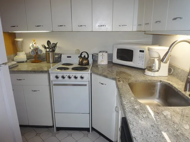 $3,100 | 29 Concord Avenue, Unit 603, Cambridge, MA 02138