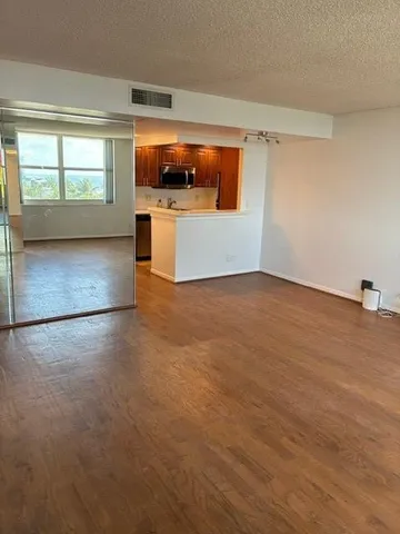 $2,000 | 111 Briny Avenue, Unit 708, Pompano Beach, FL 33062