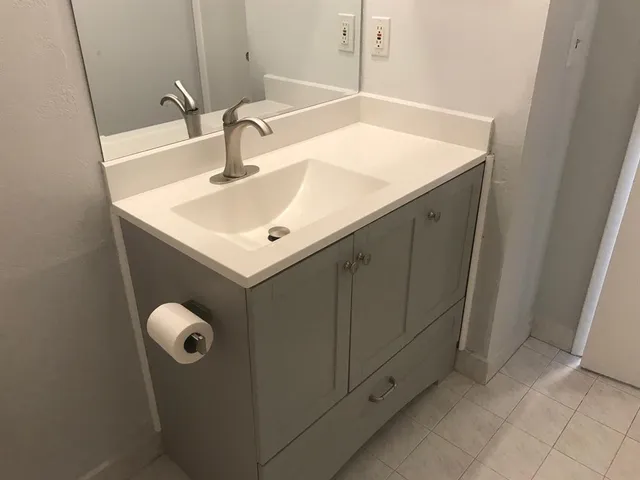 $2,000 | 111 Briny Avenue, Unit 708, Pompano Beach, FL 33062