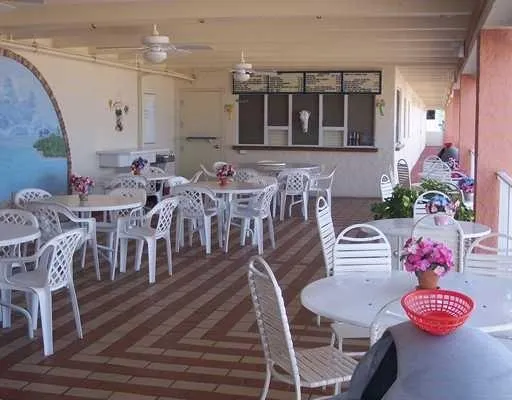 $2,000 | 111 Briny Avenue, Unit 708, Pompano Beach, FL 33062