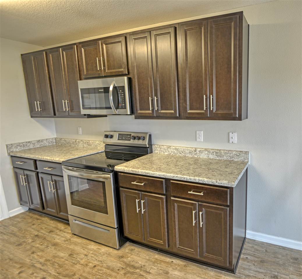6990 Crimson Ridge Street Gulf Shores, AL 36542 - Photo 8 of 31 Kitchen