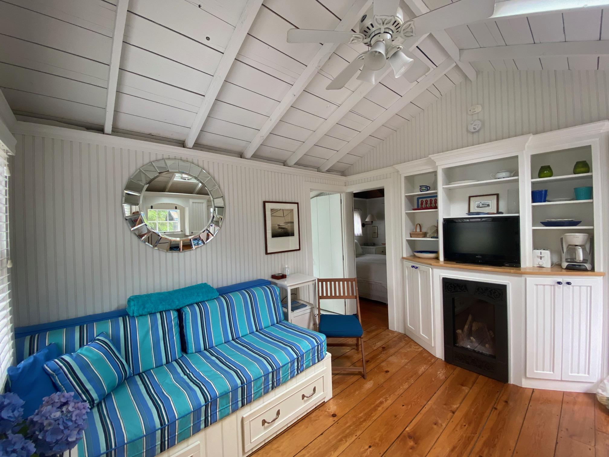 1340 Main Street, Unit 9 Chatham, MA 02633 - Photo 4 of 14 LR