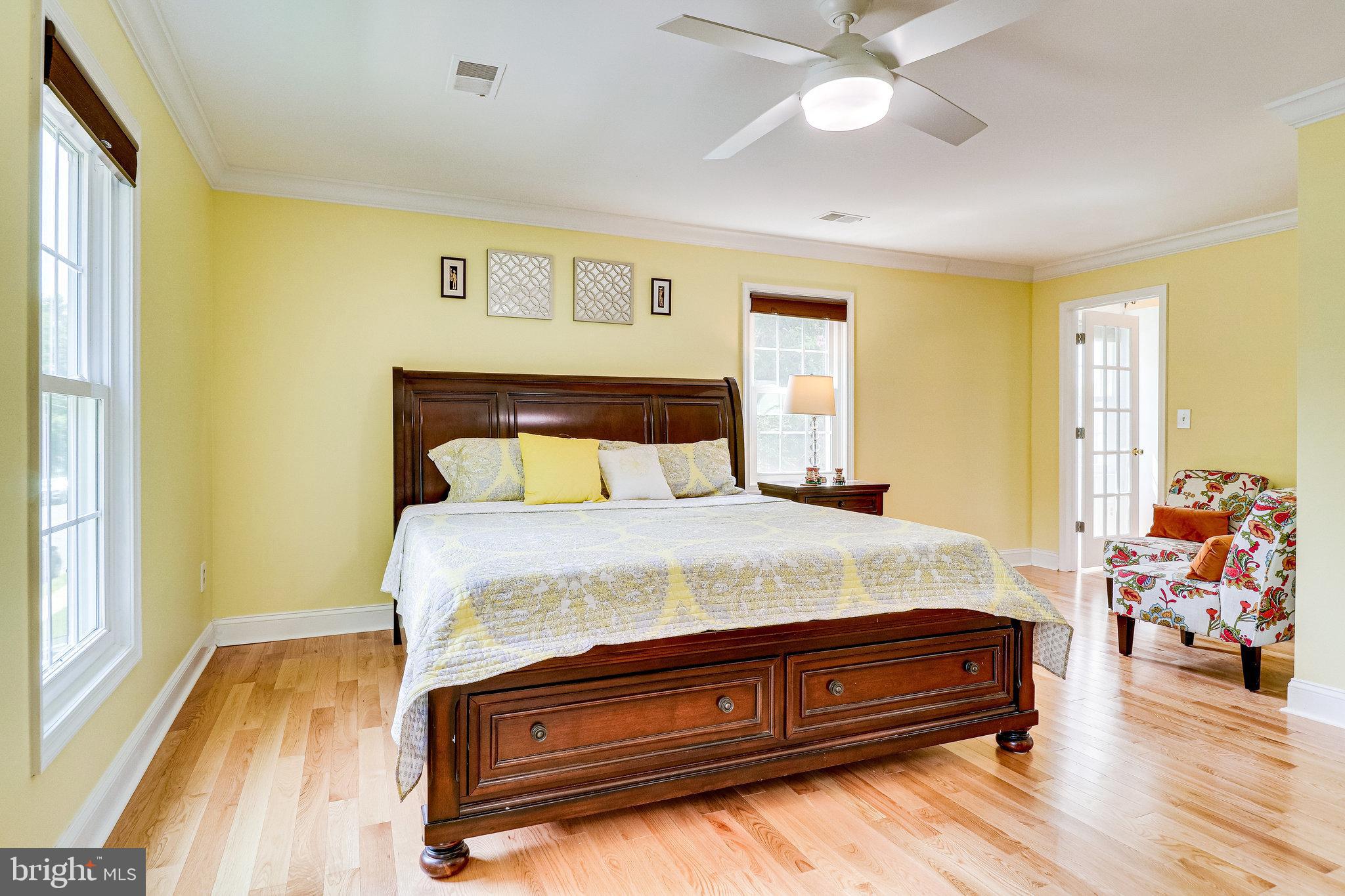 2832 Edgelea Road Vienna, VA 22181 - Photo 36 of 68 Master Bedroom with Crown Molding