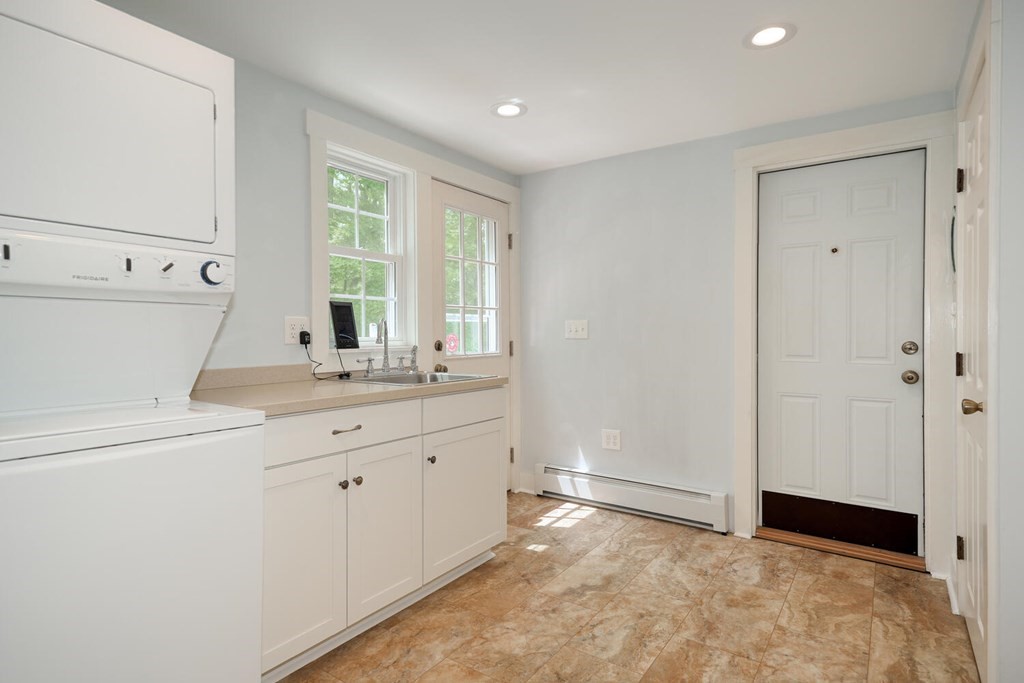 548 Great Road Littleton, MA 01460 - Photo 19 of 35 Gallery Image 19