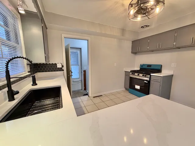 $220,000 | 2703 18th Avenue, Rockford, IL 61108