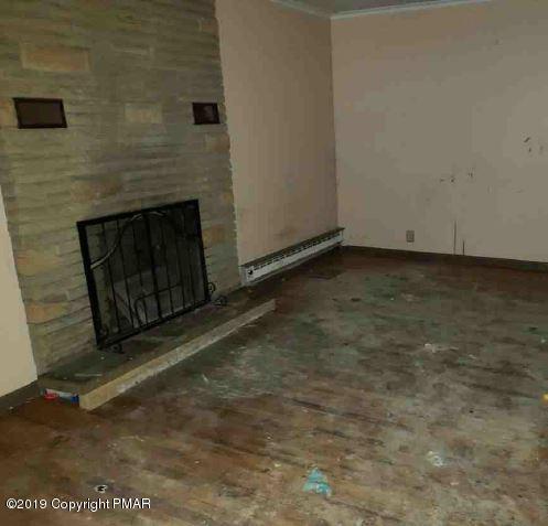 323 Branch Road Greentown, PA 18426 - Photo 8 of 18 5