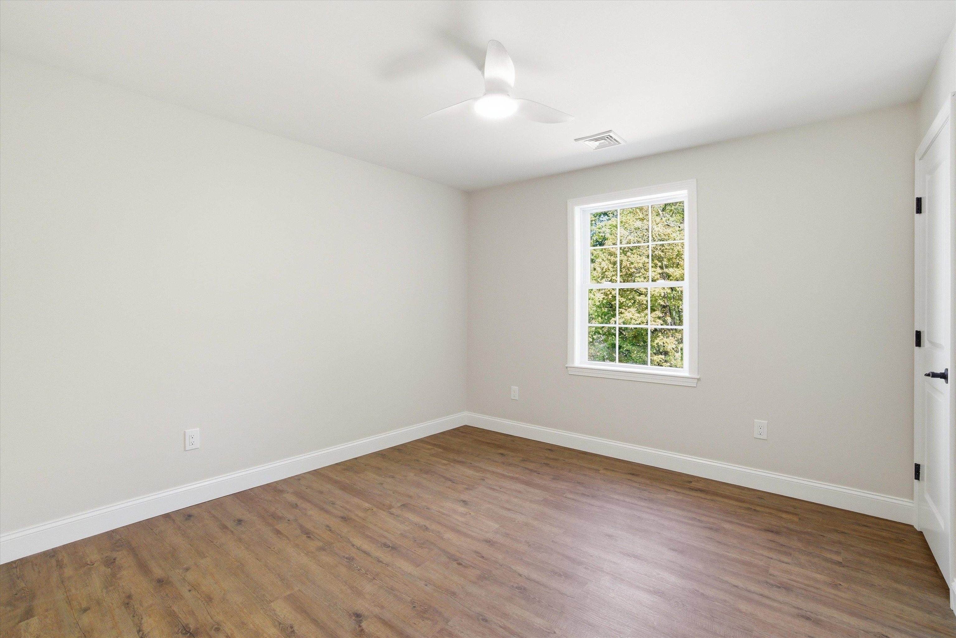 6 Pleasant Street Derry, NH 03038 - Photo 37 of 51