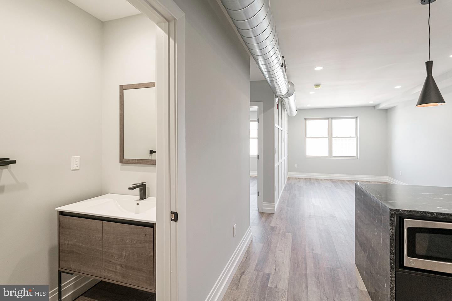 526 Brown Street, Unit 503 Philadelphia, PA 19123 - Photo 6 of 19