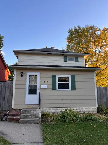$229,000 | 1704 Beech Street, St. Paul, MN 55106