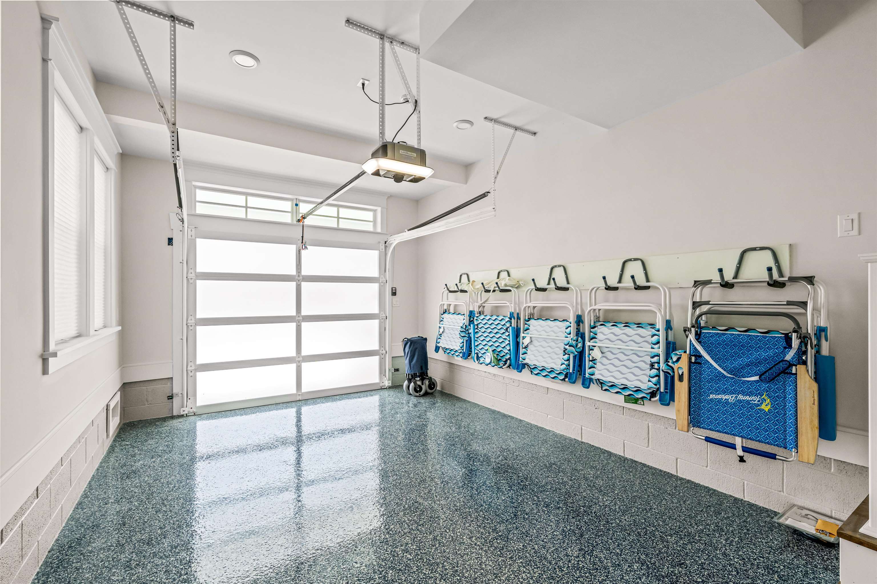 151 37th Street Avalon, NJ 08202 - Photo 9 of 50 a view of entryway