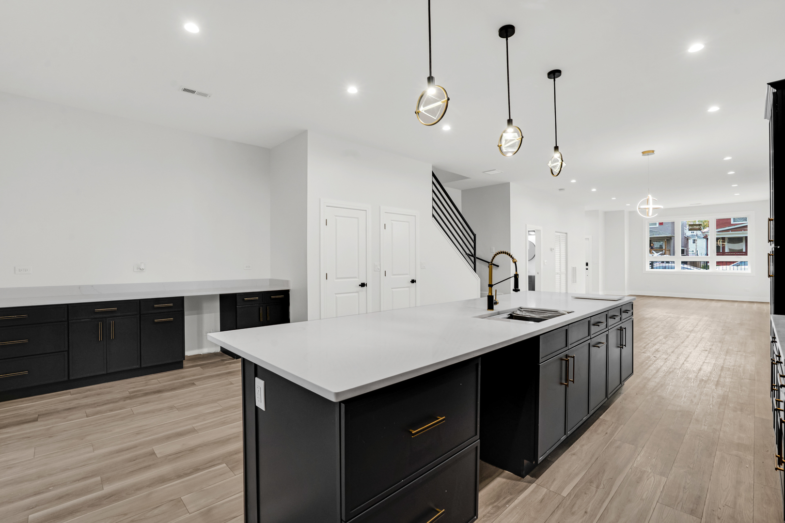 843 North Lorel Avenue Chicago, IL 60651 - Photo 11 of 32