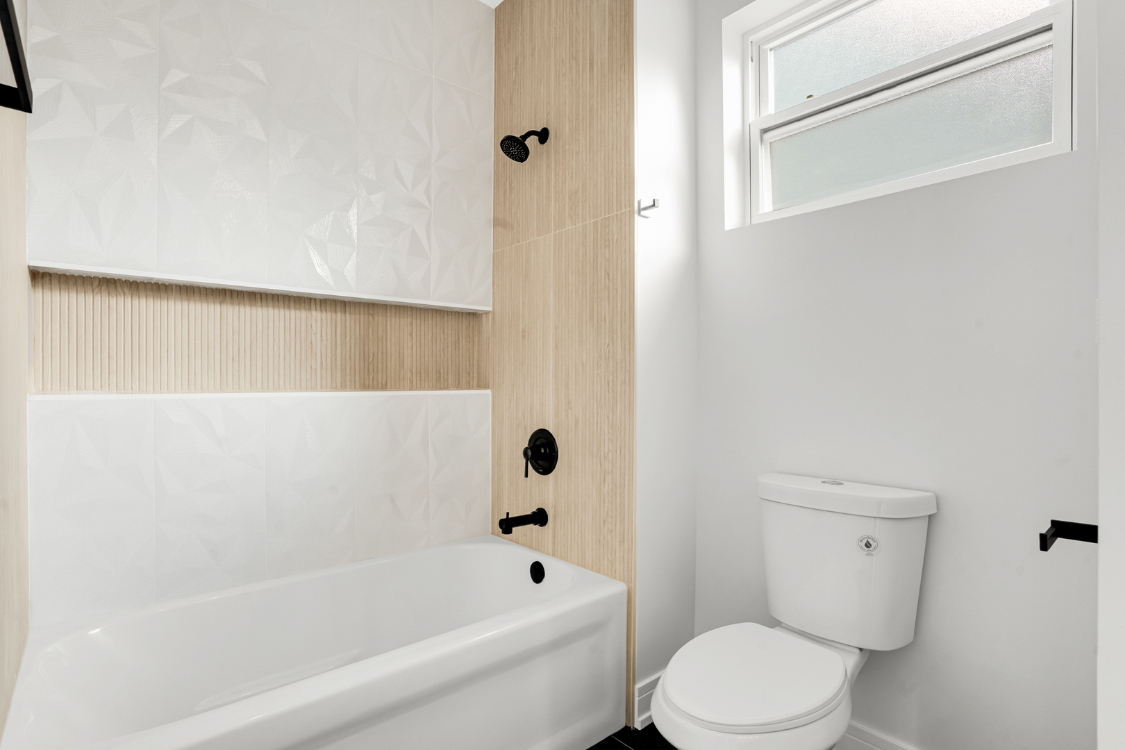 843 North Lorel Avenue Chicago, IL 60651 - Photo 16 of 32