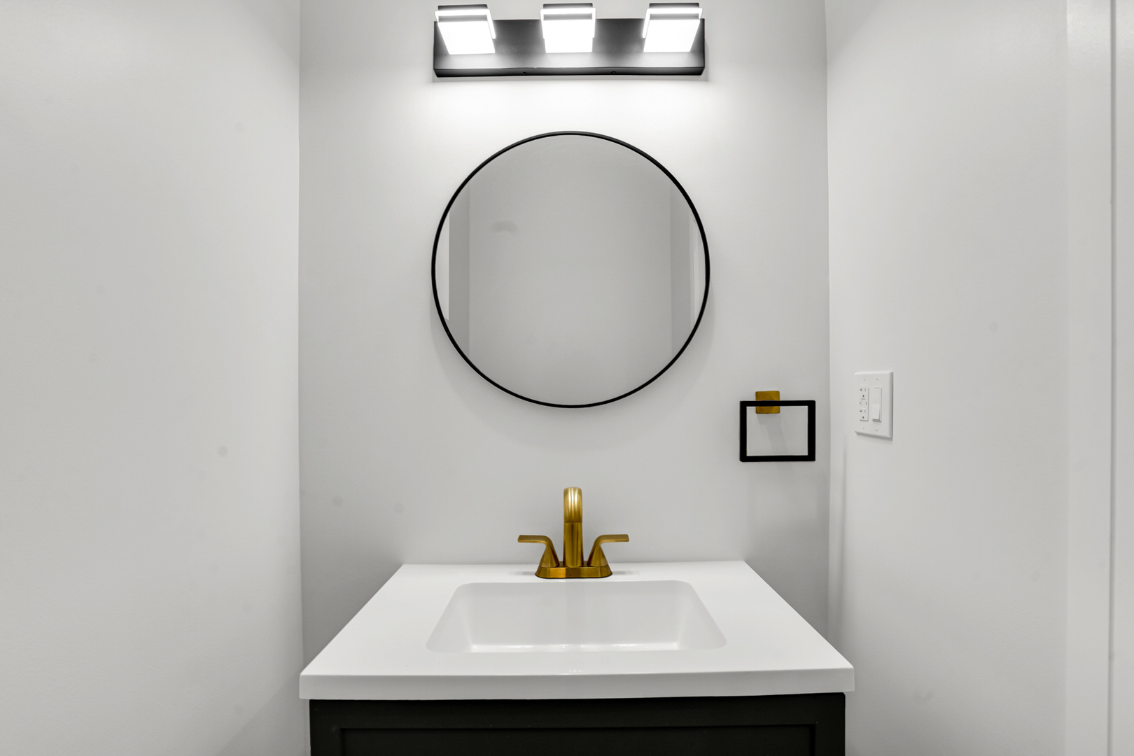 843 North Lorel Avenue Chicago, IL 60651 - Photo 18 of 32