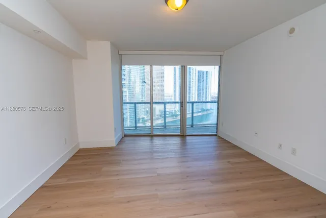 $6,000 | 495 Brickell Avenue, Unit 2102, Miami, FL 33131