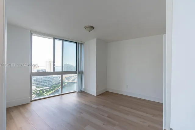 $6,000 | 495 Brickell Avenue, Unit 2102, Miami, FL 33131