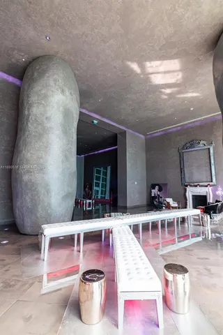 $6,000 | 495 Brickell Avenue, Unit 2102, Miami, FL 33131