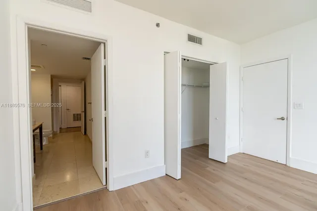 $6,000 | 495 Brickell Avenue, Unit 2102, Miami, FL 33131